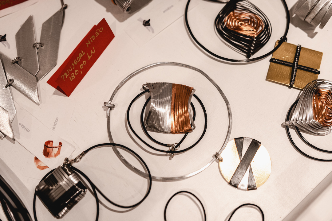 Galerija Juraj Dalmatinac za Valentinovo poklanja popust od 20 posto na sve!