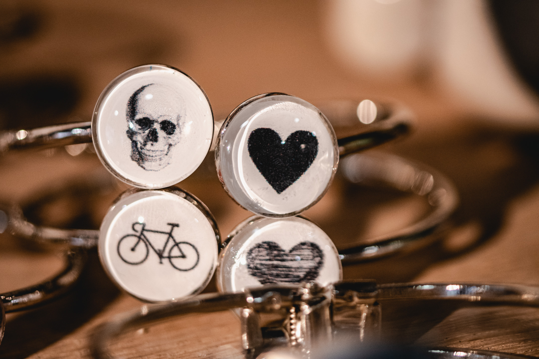 Galerija Juraj Dalmatinac za Valentinovo poklanja popust od 20 posto na sve!