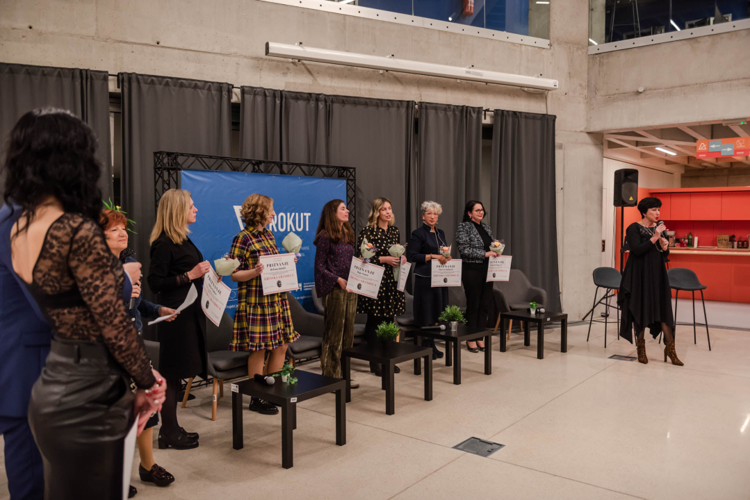 Profesorica violončela Vanja Bošnjak nova je 'Šibenska grandeca': Mladena Baran Jakelić ikona je stila 