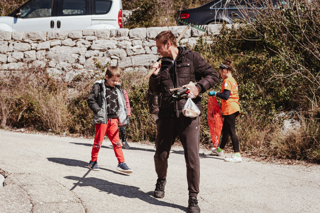 Odrađena akcija čišćenja podmorja i plaže u Zatonu: 'Mislim da smo izvadili oko 3-4 tone, ali ima toga još'  