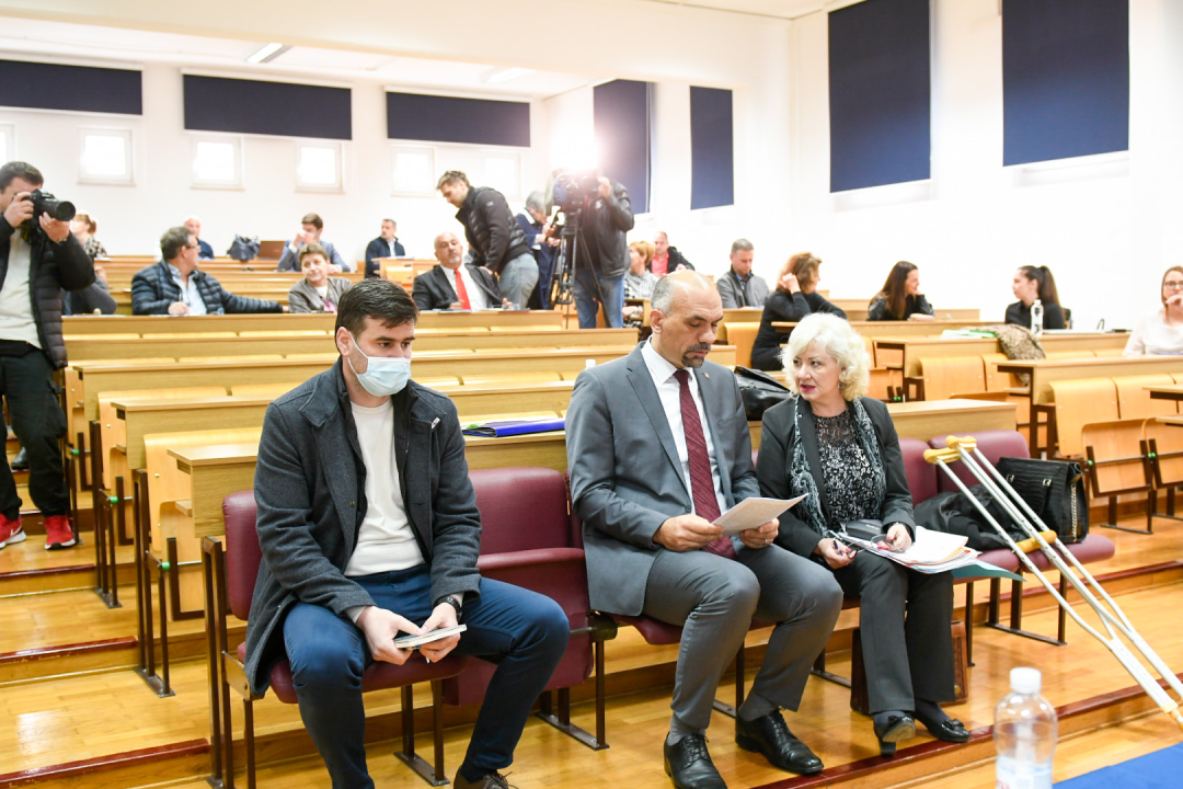 Petrina i Jelić su se poprilično natezali, ali točke dnevnog reda Županijske skupštine na brzinu su izglasane 