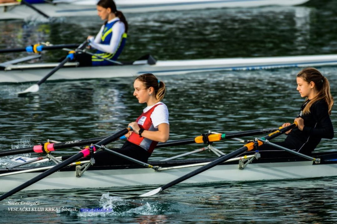 Veslački klub Krka na međunarodnoj regati u Zagrebu osvojio niz medalja