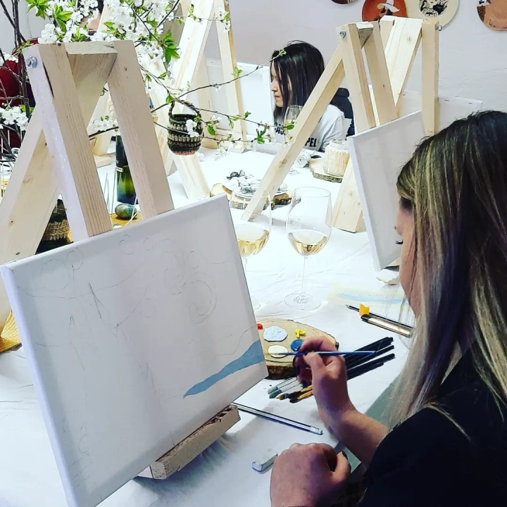 Kninjanki Amandi ekonomija je struka, a slikanje ljubav: 'Nije uvijek lako, ali mogućnosti ima više nego prije'