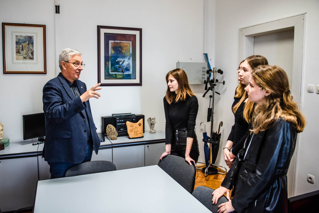 Šibenski gimnazijalci rasturaju na natjecanjima: 'Mi profesori ih usmjeravamo, ali ovaj uspjeh je u prvom redu njihova zasluga'