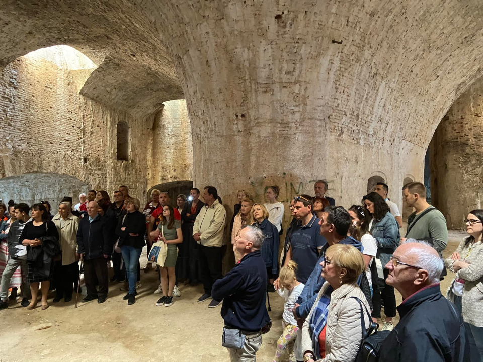 Otvorena sezona na sv. Nikoli: Tvrđavu posjetila ekipa iz Glazbene škole