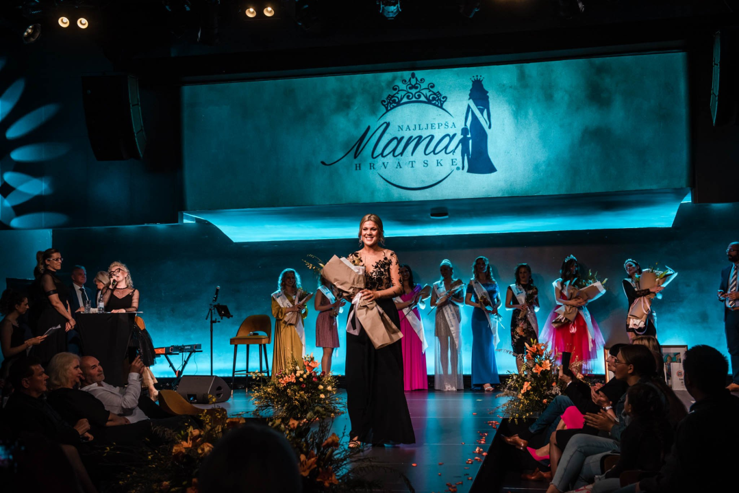 Božena Bajalica najljepša je mama Hrvatske u kategoriji 'dijamant' 
