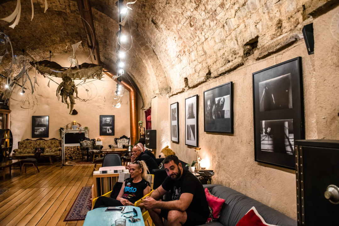U Azimutu otvorena izložba fotografija Ante Šimića: 'Osjećaje žena je teško prikazati, one su prepune emocija'
