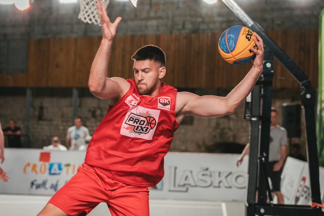 Basket se sinoć igrao na najljepšem igralištu: Tvrđava sv. Mihovila domaćin Pro 3x3 Tour-a