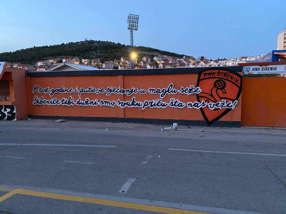 Na zapadnoj tribini Funcuti izradili mural posvećen Draženu Goviću: 'Jedan od nas'   