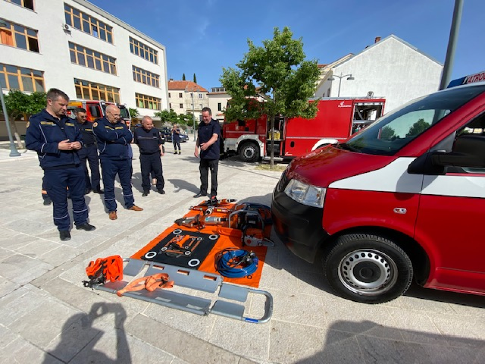 U Drnišu održana smotra operativnih snaga civilne zaštite