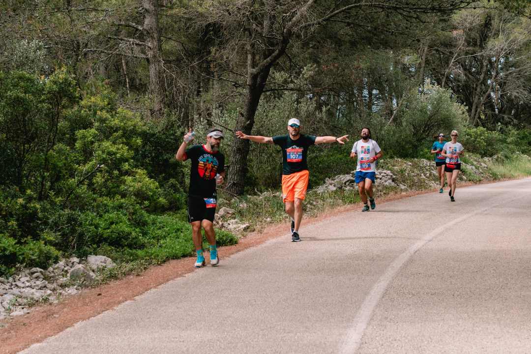 Spektakl u Šibeniku: Pivska milja je bila kao Woodstock, polumaraton završili i brojni Šibenčani