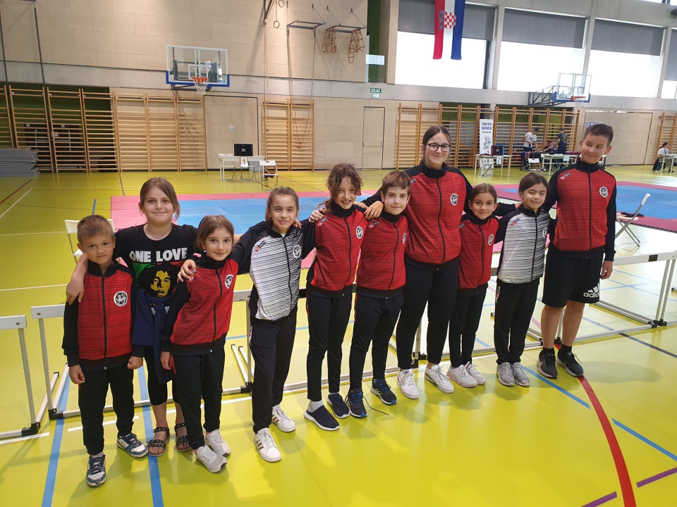 Čak 28 medalja za Karate klub Okit s drugog kola Dalmatinske lige u Splitu