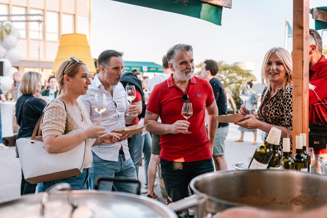 Subotu rezervirajte za manifestaciju Pidoća &amp; Debit se vole!