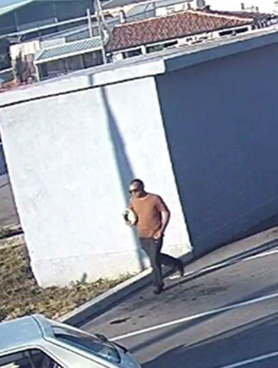 Šibenska policija moli građane za pomoć: Prepoznajete li lika s fotografije?