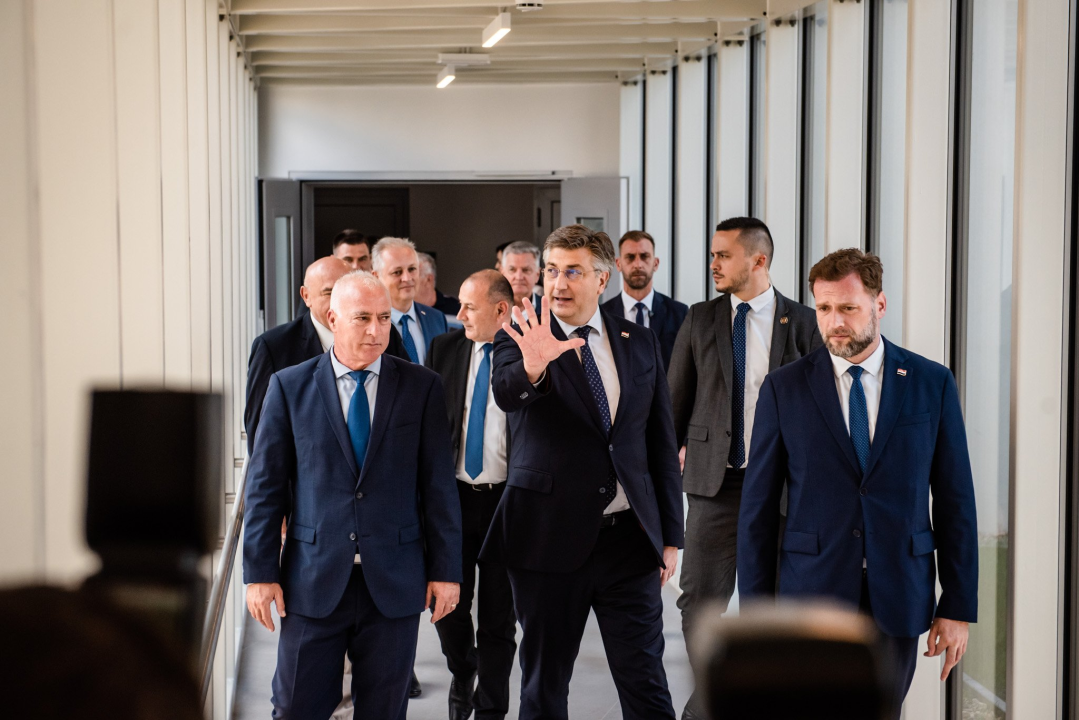 Premijer Plenković otvorio Veteranski centar u Šibeniku: 'Ovo izgleda moćno' 