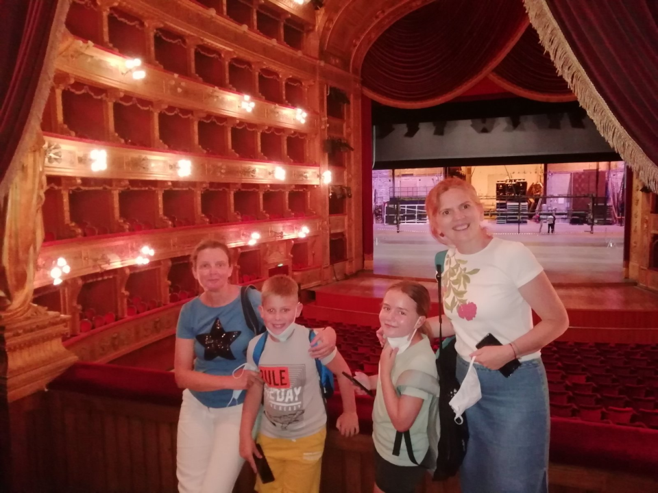 Drugaši iz Brodarice na Erasmusu na Siciliji: Keramičarske radionice, najveće kazalište u Italiji, Cefalù...