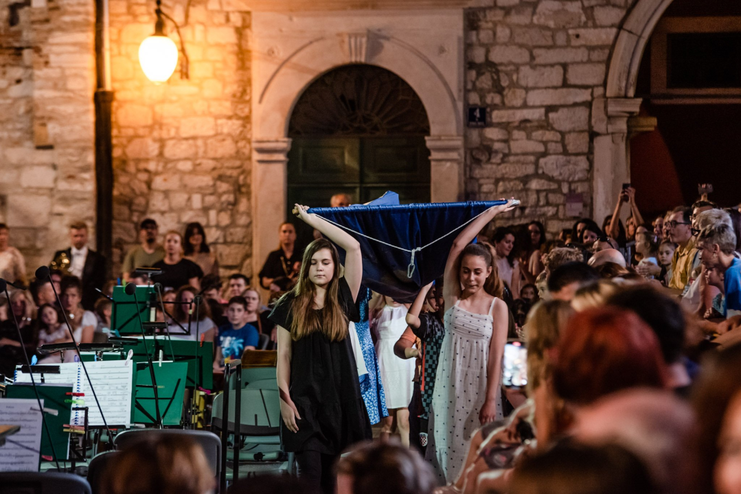 Otvoren je 62. Međunarodni festival u Šibeniku: Na svečanosti i djeca iz ukrajinskog Lavova