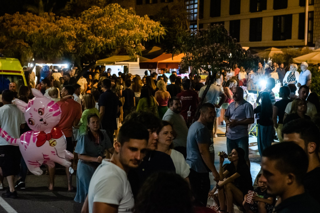 Spektakularan vatromet uveo Šibenčane u najluđu ljetnu noć: Pogledajte kako je bilo