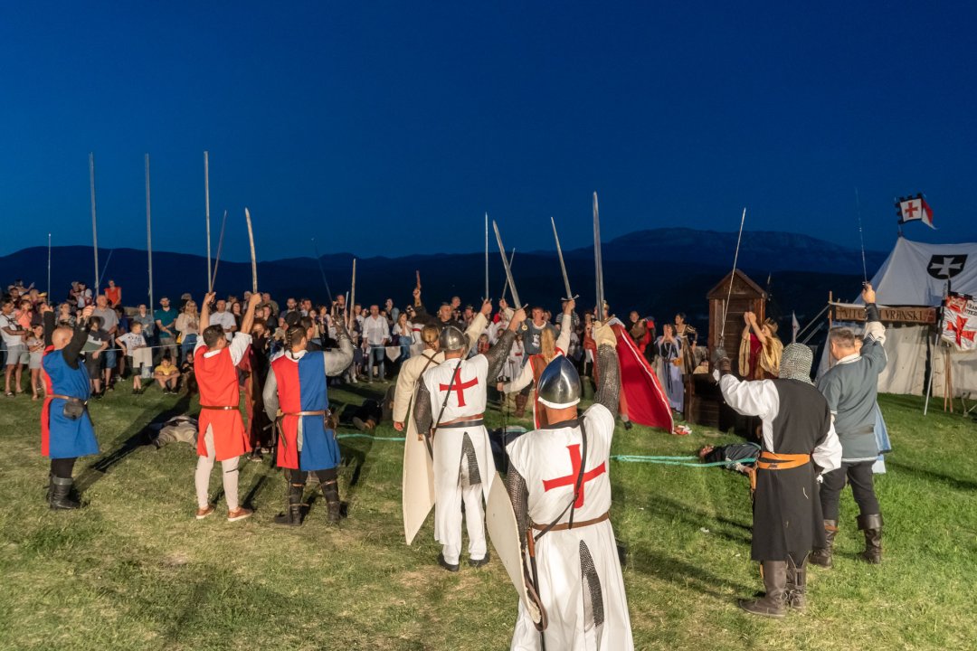 Svečani mimohod, radionice, mačevanje, vatreni show…: Završili ovogodišnji Zvonimirovi dani 