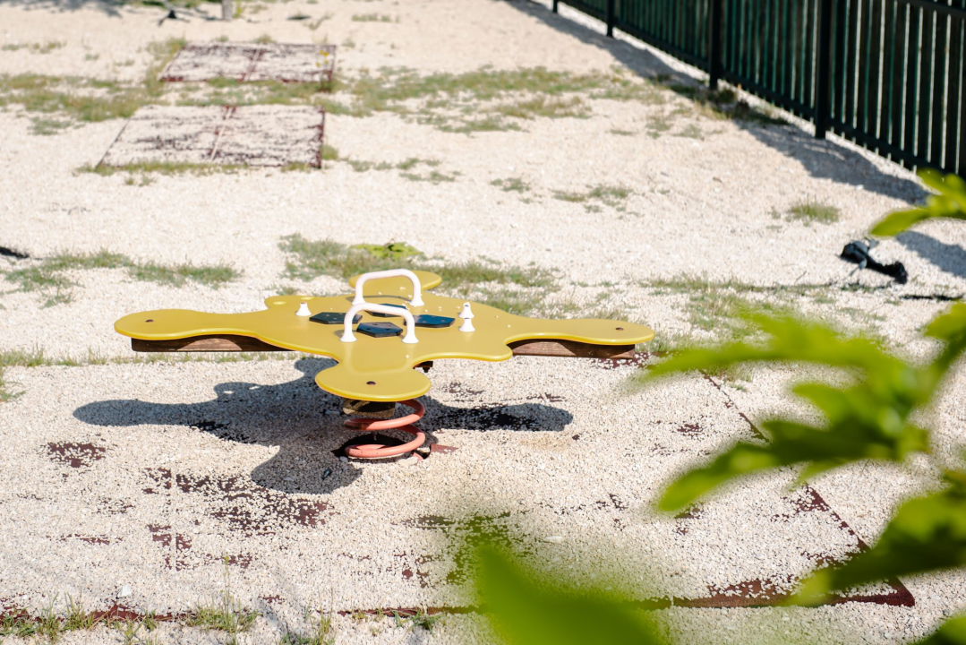 Novi tobogan, ljuljačka, klackalica…: Uskoro kreće obnova dječjeg igrališta u Zablaću 