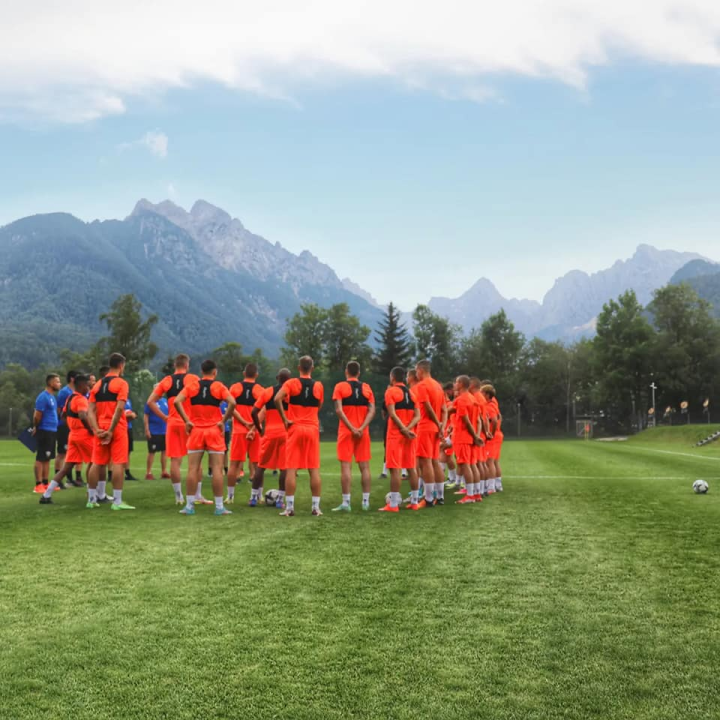 Nogometaši Šibenika odrađuju prve treninge u Sloveniji, potpisan novi sponzorski ugovor 