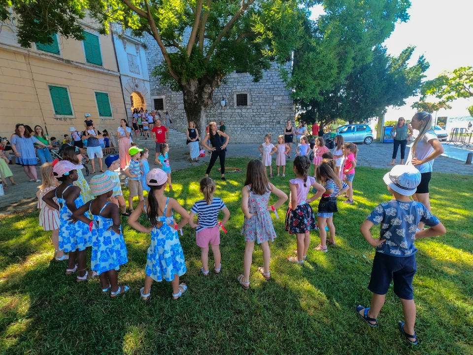 Sve samo ne mirna nedjelja u Šibeniku: U sklopu MDF-a danas od cirkusa do turnira