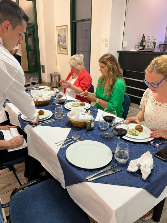 Polaznici POU Šibenik uspješno završili program prekvalifikacije za kuhare, konobare, pekare i slastičare!