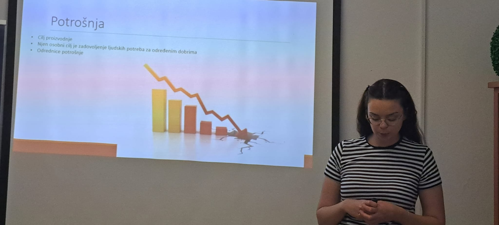 Uspješno završen program prekvalifikacije POU Šibenik za ekonomiste, komercijaliste, hotelijersko-turističke tehničare i prodavače!