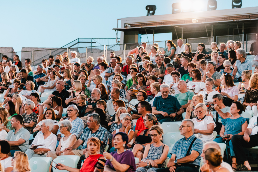 Amira Medunjanin po treći put na sv. Mihovilu: Red glazbe, red suza pa red smijeha!