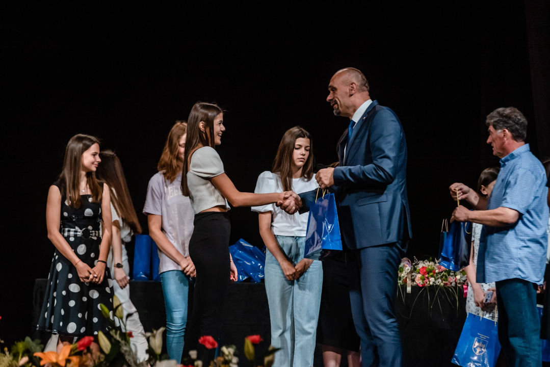 Najboljim učenicima u županiji uručene nagrade: 'Svojim trudom i radom  napravili ste nešto što vas izdvaja od uobičajenog'