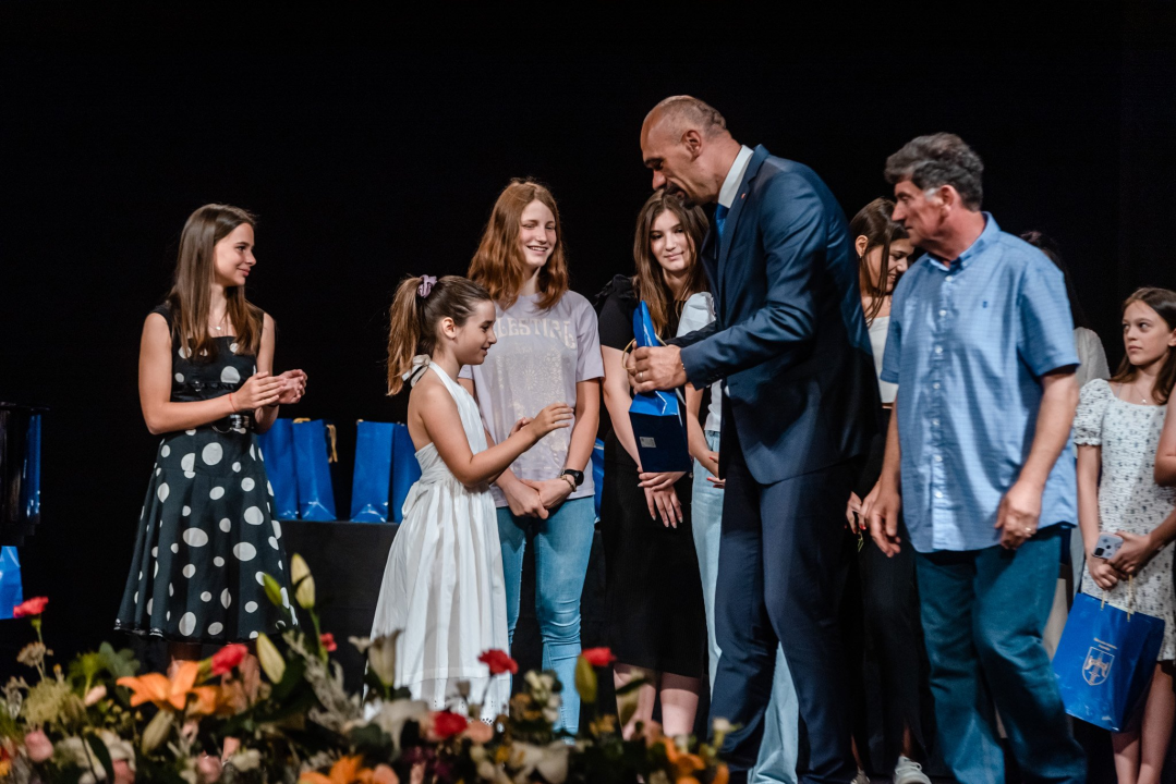 Najboljim učenicima u županiji uručene nagrade: 'Svojim trudom i radom  napravili ste nešto što vas izdvaja od uobičajenog'