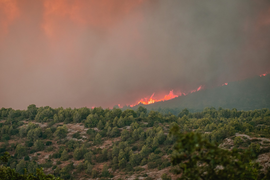 Fotogalerija koja otkriva razmjere plamenog užasa u Zatonu i Raslini