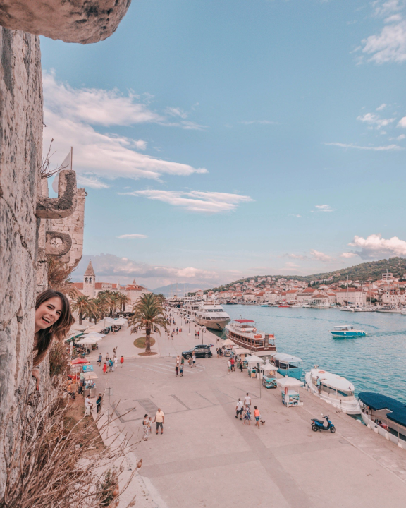  Sandru na društvenim mrežama prati 100 tisuća ljudi, a za dobru fotku diže se u zoru: 'Ljudi ne vjeruju da avion koji ste platili pet eura leti'