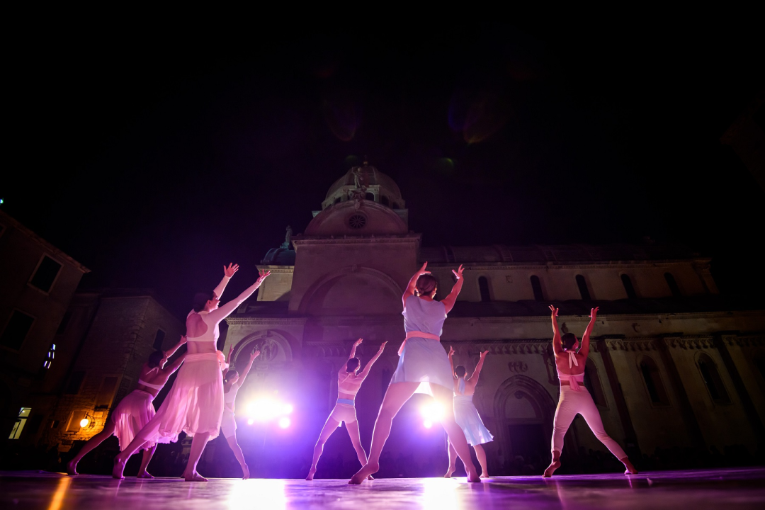 Plesačice iz Chicaga u srcu Šibenika nagrađene gromoglasnim ovacijama publike