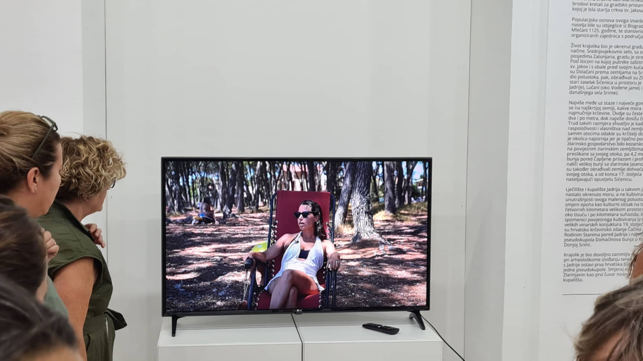 Izložba o Jadriji nije prošla bez krafni: 'Ako ljudi ne mogu tamo na kupanje, ne znaju gdje bi'