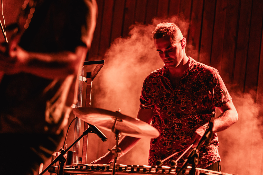 Dobri, stari, uvijek mladi Rundek. I Ekipa.