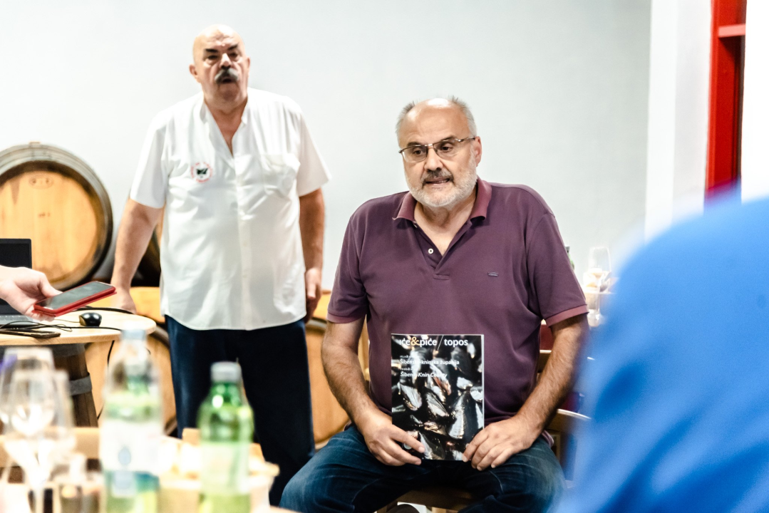 Jedinstveni suvenir: U Vinoplodu predstavljen časopis Iće&amp;piće posvećen našoj županiji