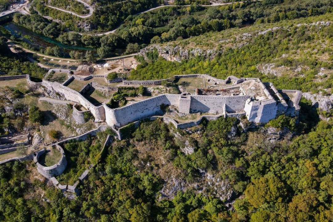 Ne propustite 1. Međunarodni trijenale portreta u Kninu!