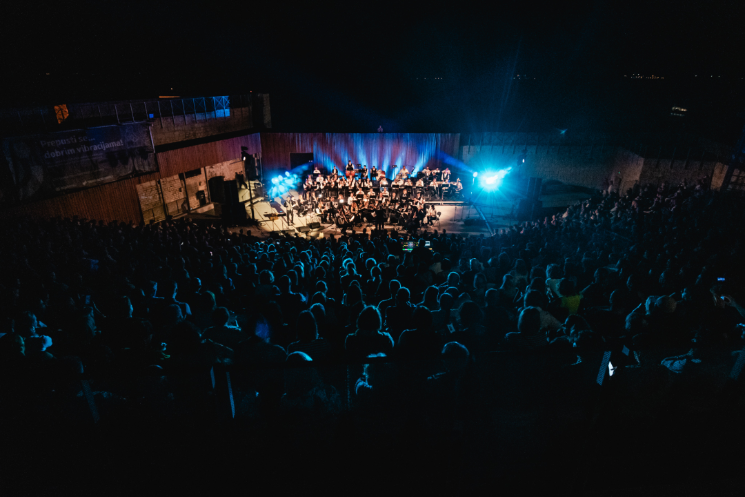 Od Zvona moga grada do Noćas te sanjam majko: Prava šibenska večer na Mihovilu uz Glazbu i 4 Tenora