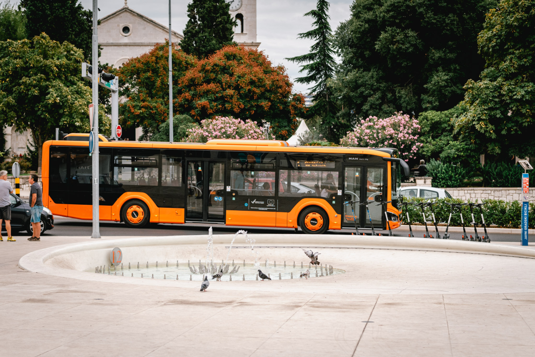 Prvi dan novog gradskog prijevoza: 'Veliki je ovo napredak od vremena kad nitko nije imao pojma kad će bus doći'