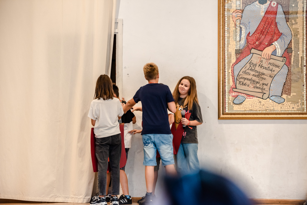 Gradonačelnik Burić poručio prvašićima: 'Neka se učenje pretvori u radost odrastanja'