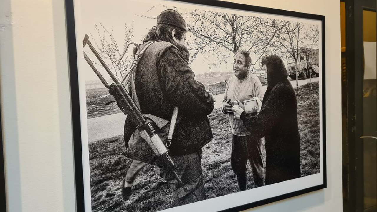 'Samo su mrtvi vidjeli kraj rata': FALIŠ otvoren izložbom srpskog fotografa o razaranju Vukovara