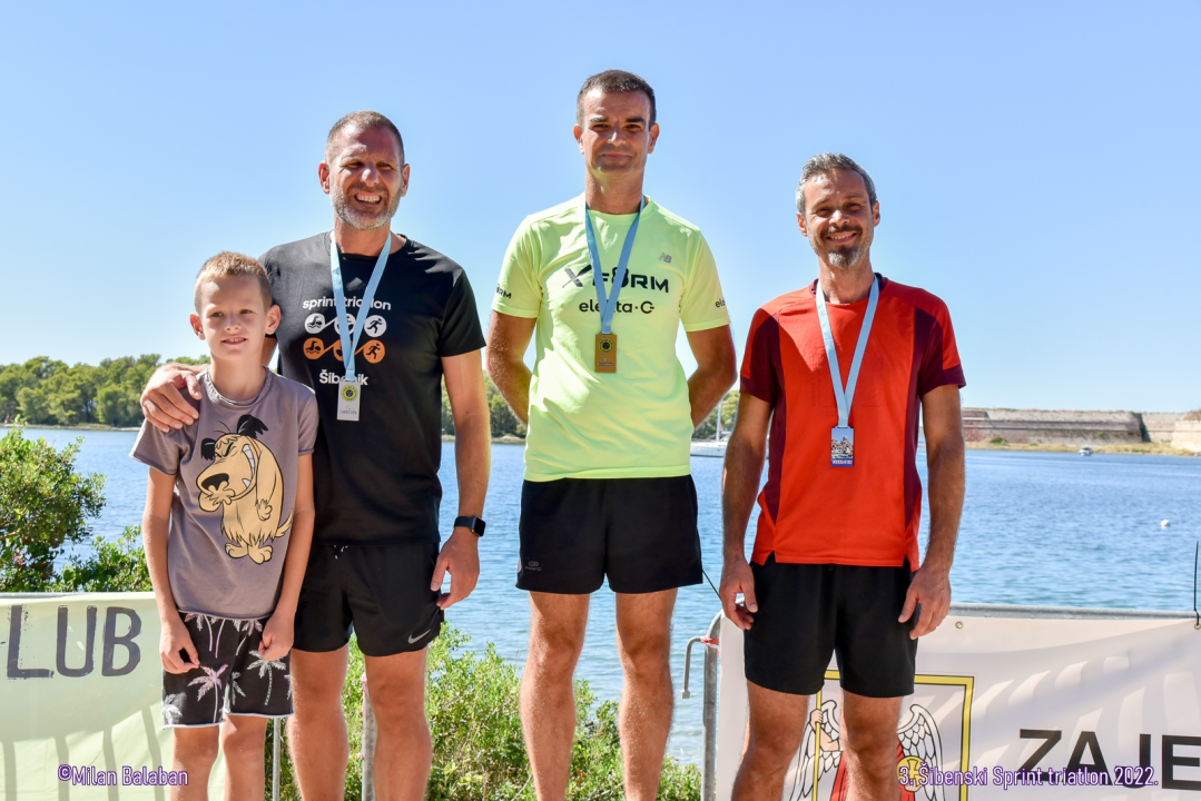 Završen treći po redu Šibenski triatlon u kanalu sv. Ante: Evo tko su pobjednici 