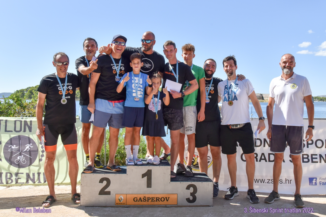 Završen treći po redu Šibenski triatlon u kanalu sv. Ante: Evo tko su pobjednici 
