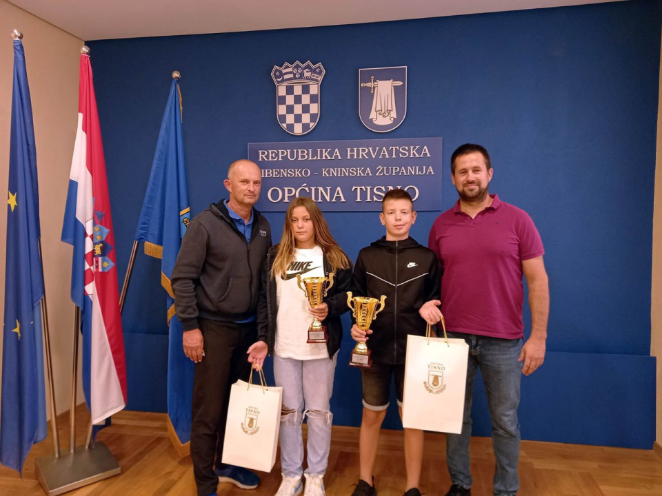 Nova zlata za tišnjanske 'Dupine' s regate u Zagrebu