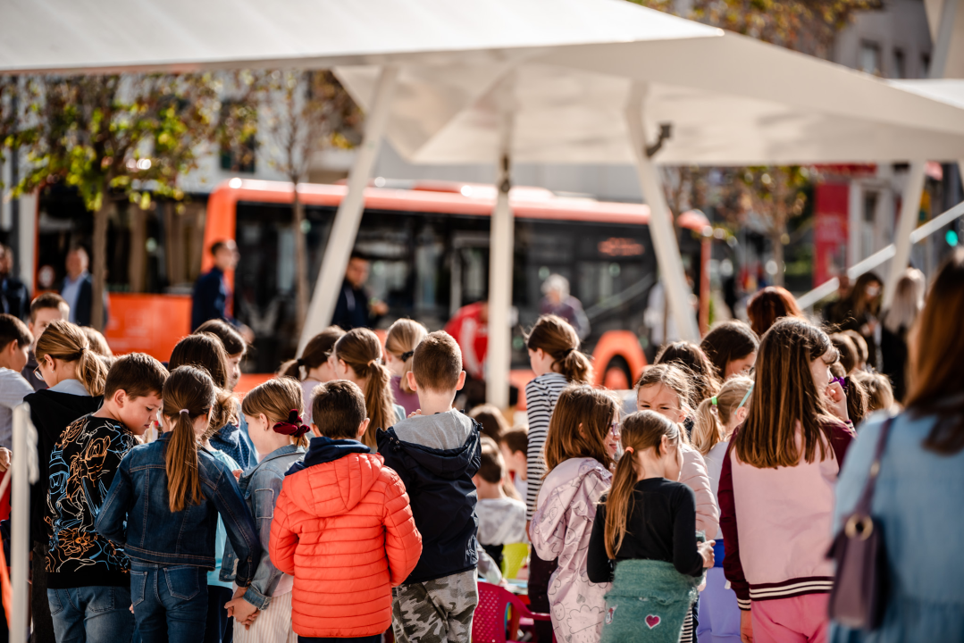 Poljana puna djece: Voze električne romobile i bicikle, uče o sigurnosti u prometu