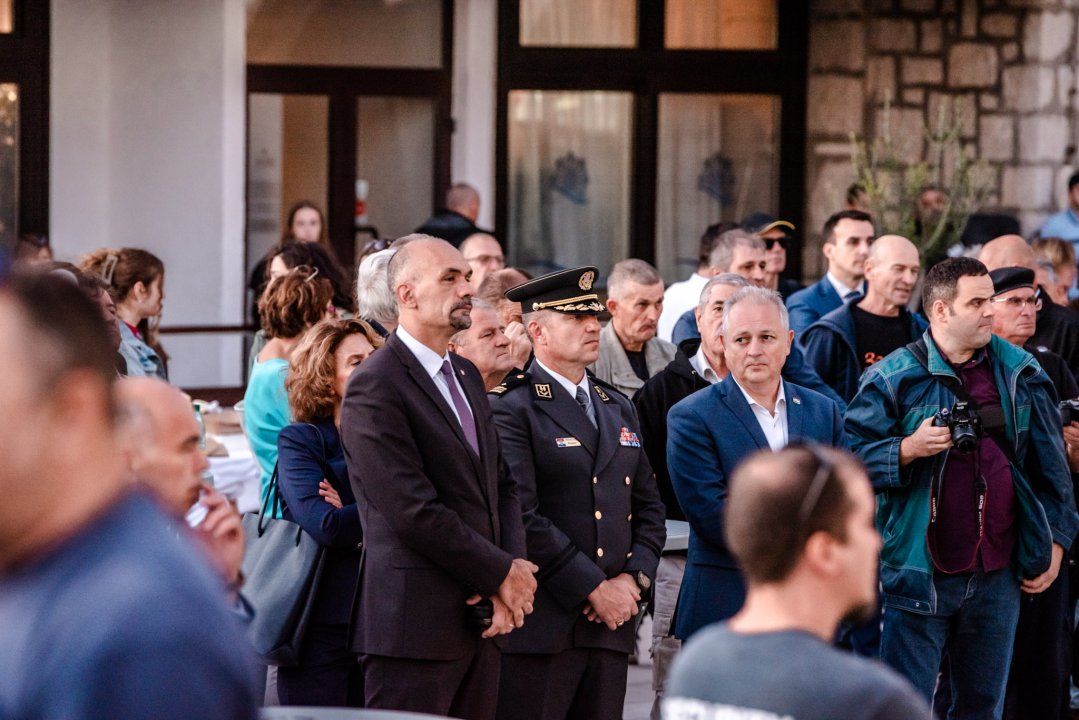 Uz pidoće i klapu u Šibeniku obilježen Dan hrvatskih branitelja: 'U slobodi smo se više dijelili nego spajali'