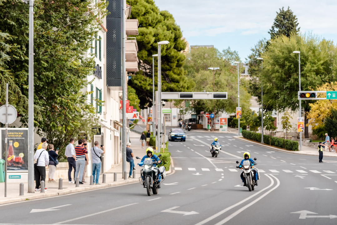 Iz Sinja startala treća etapa utrke CRO Race: Biciklisti prošli kroz Šibenik, među njima i Lorenzo Marenzi  
