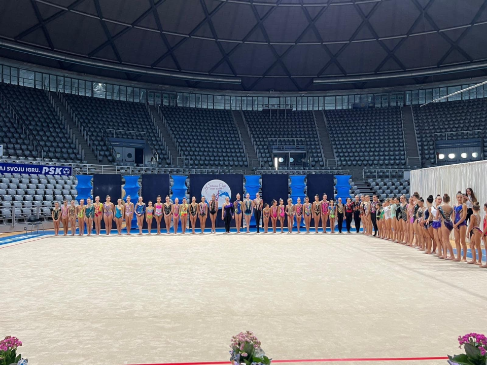 Devet ritmičarki GK Šibenik-Dalmacije nastupalo na međunarodnom turniru &quot;Sirena Cup 2022&quot; u Zadru