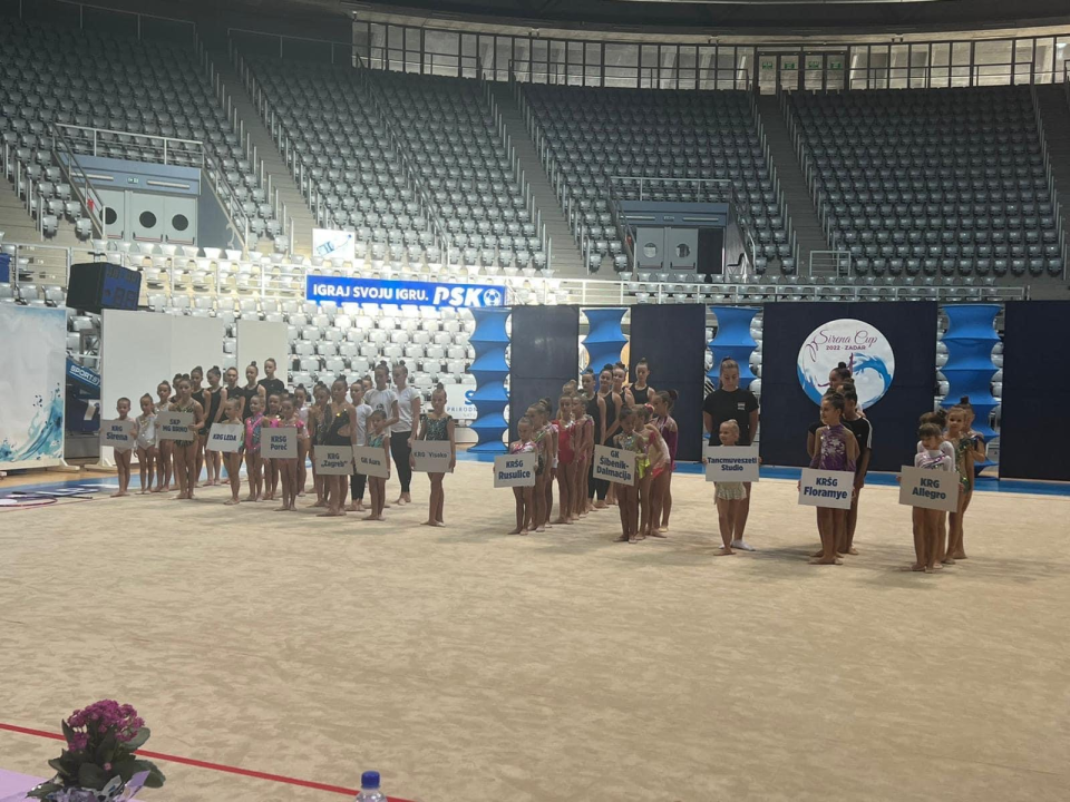 Devet ritmičarki GK Šibenik-Dalmacije nastupalo na međunarodnom turniru &quot;Sirena Cup 2022&quot; u Zadru